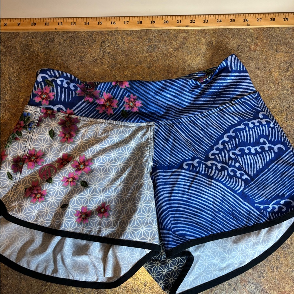 Women’s Size 12 INKnBURN Shorts
